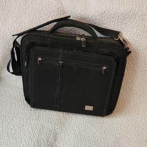 Case Logic Travel Crossbody Multiple Compartment Office Computer Briefcase